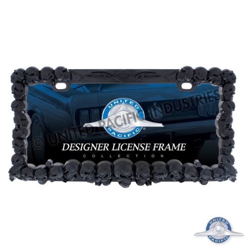 Skull License Plate Frame (Black) 